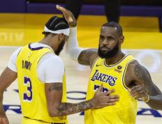 雷火竞技-浓眉哥关键节点出色防守，MAD带队取胜！的简单介绍