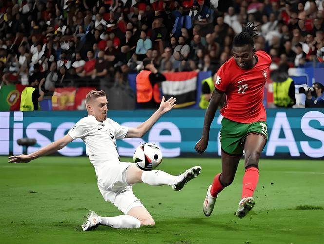 雷火电竞-关于赛前葡超焦点战，芝加哥公牛外线爆发，更衣室稳定，数据趋势出现新变化的信息