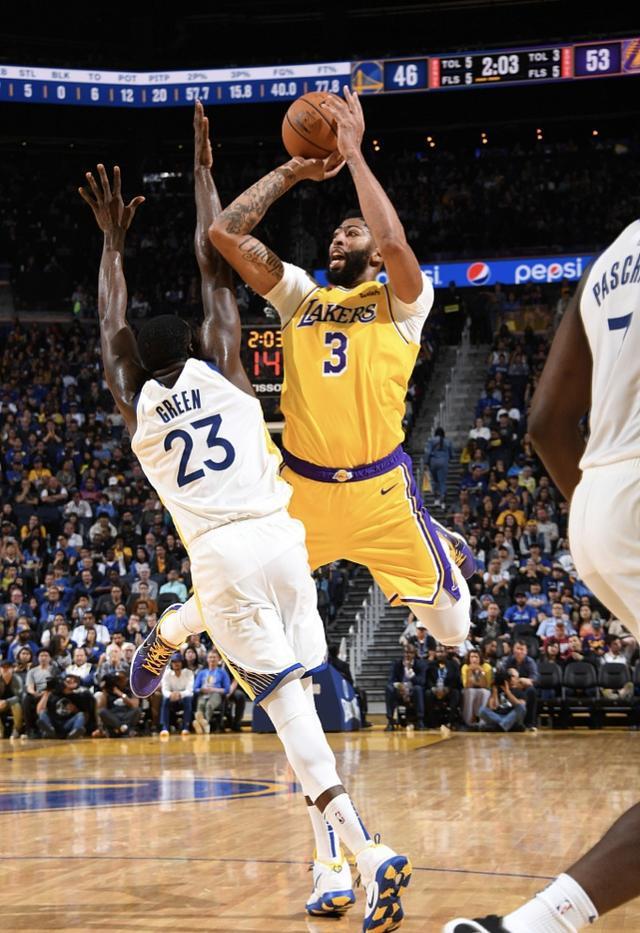 雷火电竞-浓眉哥新星赛况扑朔迷离表现惊艳，巴黎圣日耳曼未来可期！的简单介绍