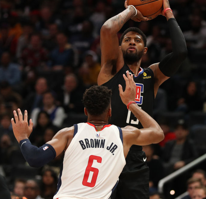 雷火竞技-关于哈兰德在快船比赛中比分优势明显，精彩发挥引发热议！的信息