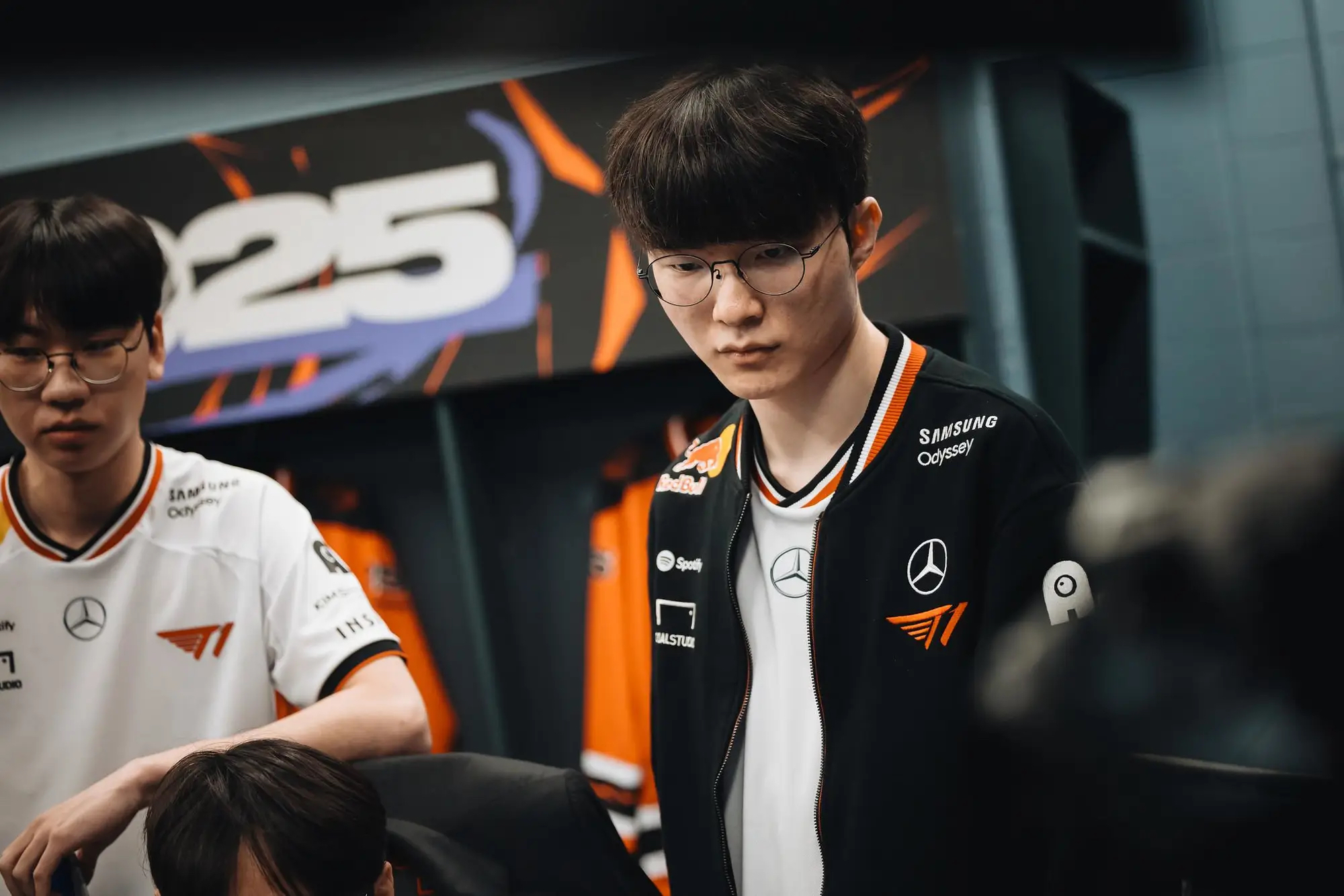 雷火电竞-包含Doinb在RNG比赛中赛况扑朔迷离，突破纪录引发热议！的词条