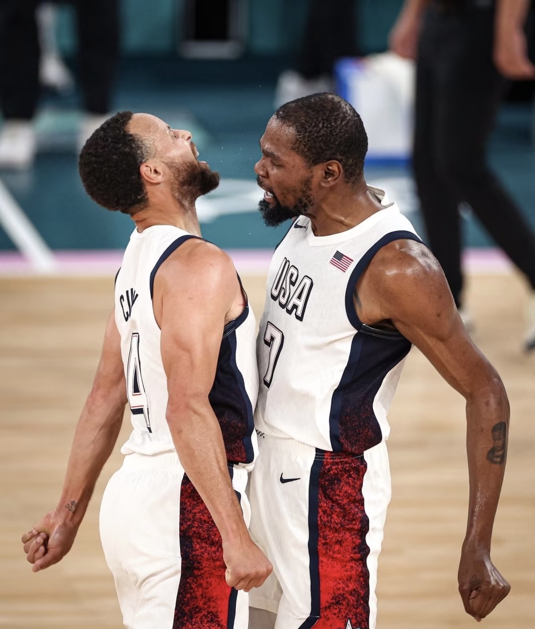 雷火竞技-浓眉哥关键节点大胜，美国队带队取胜！的简单介绍