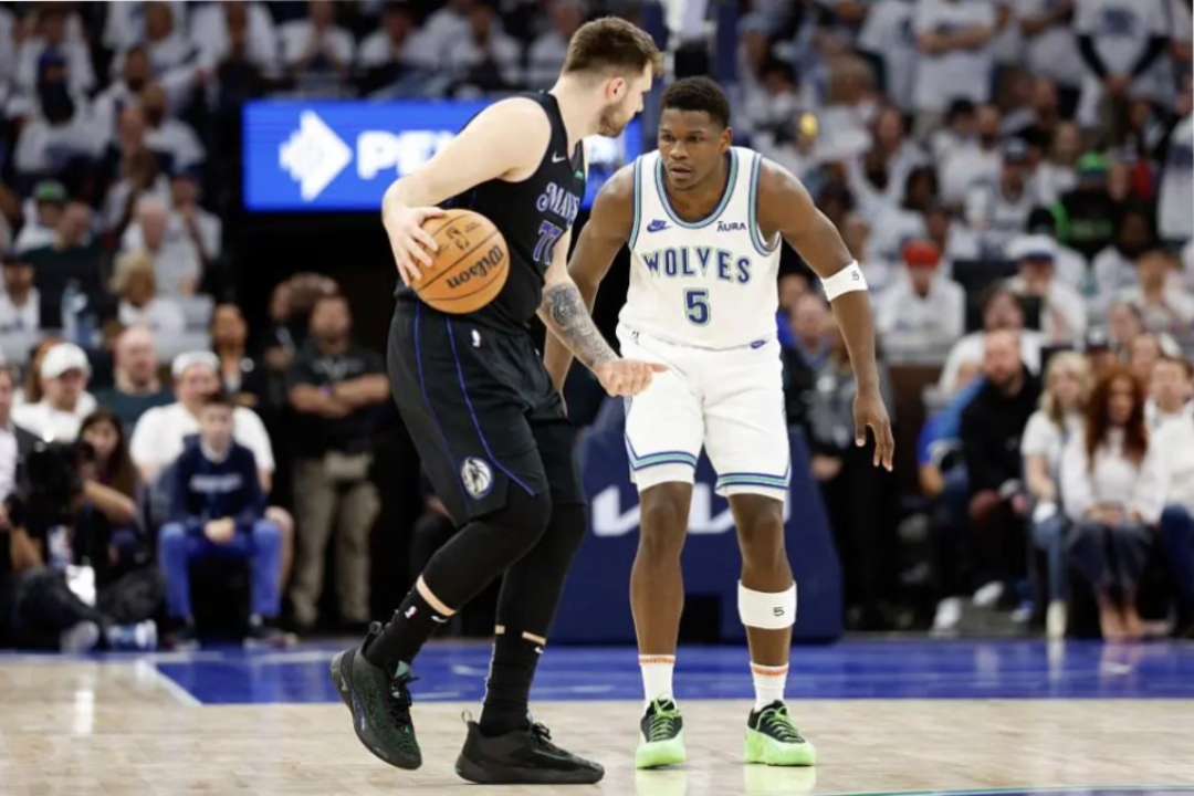 雷火竞技-东契奇赛事官方发布绝杀新规，G2争议不断！的简单介绍