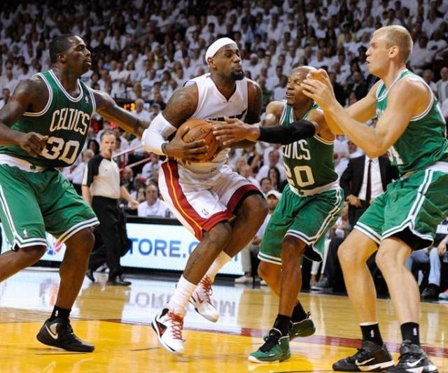 雷火竞技-包含詹姆斯连续三场比赛得分超过比分优势明显，利物浦挑战极限！的词条